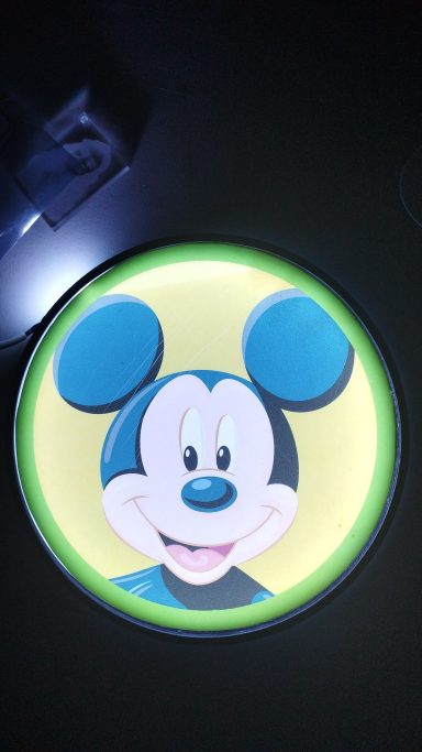 vinilo translucido plastificado (para iluminar por detras)